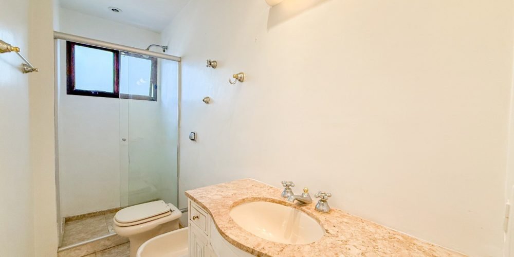 5114e928cb1d4a25e5bd516313c85972