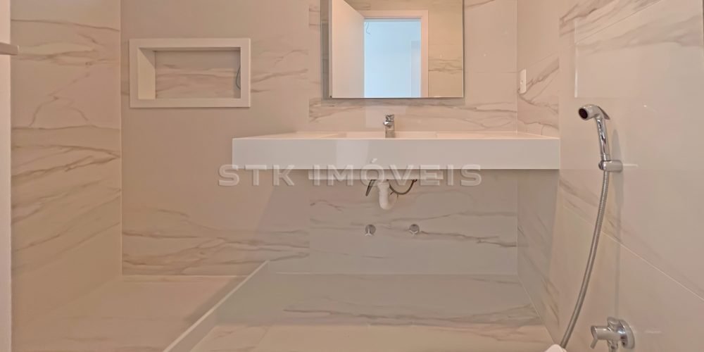 IMG09
